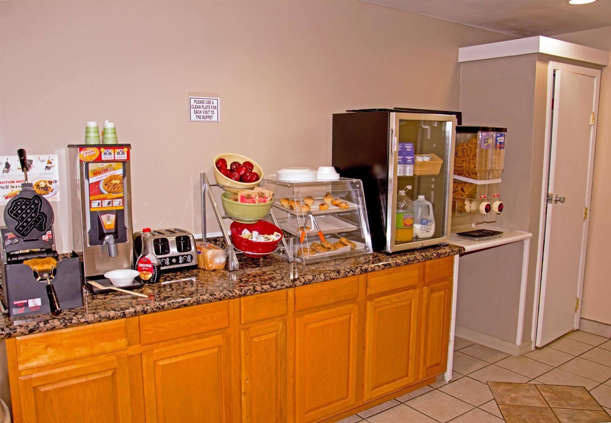 Red Roof Inn Buffalo, Tx Ngoại thất bức ảnh