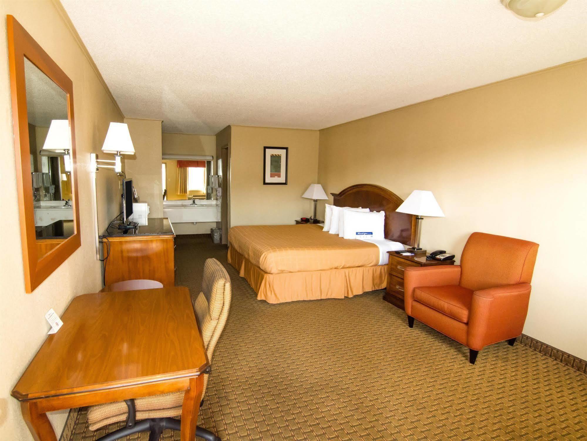 Red Roof Inn Buffalo, Tx Ngoại thất bức ảnh